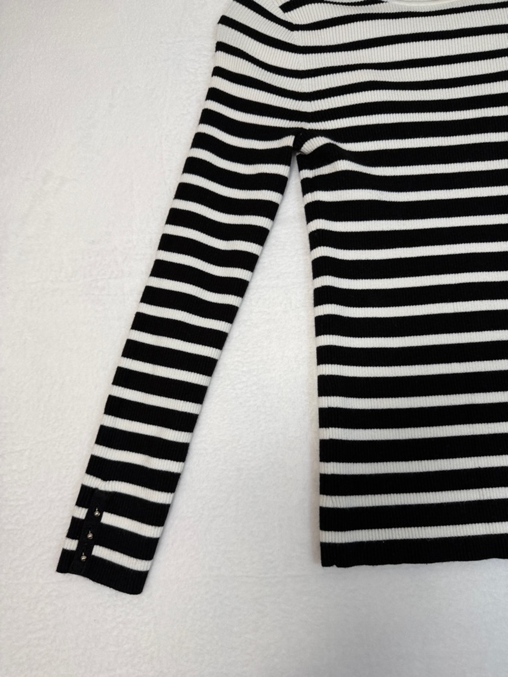 White House Black Market Black and White Striped Turtleneck Sweater Medium - Picture 10 of 13